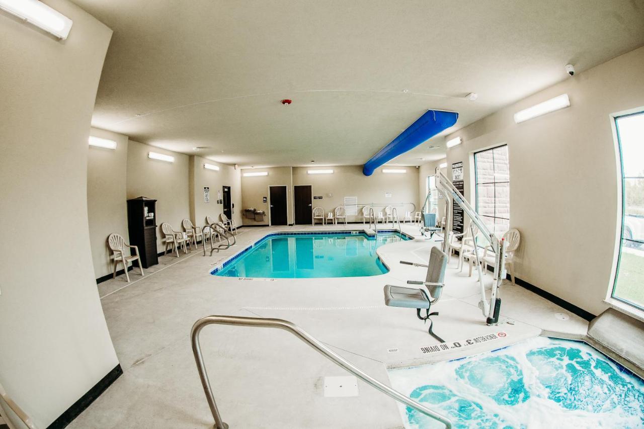 Cobblestone Hotel&Suites International Falls Esterno foto
