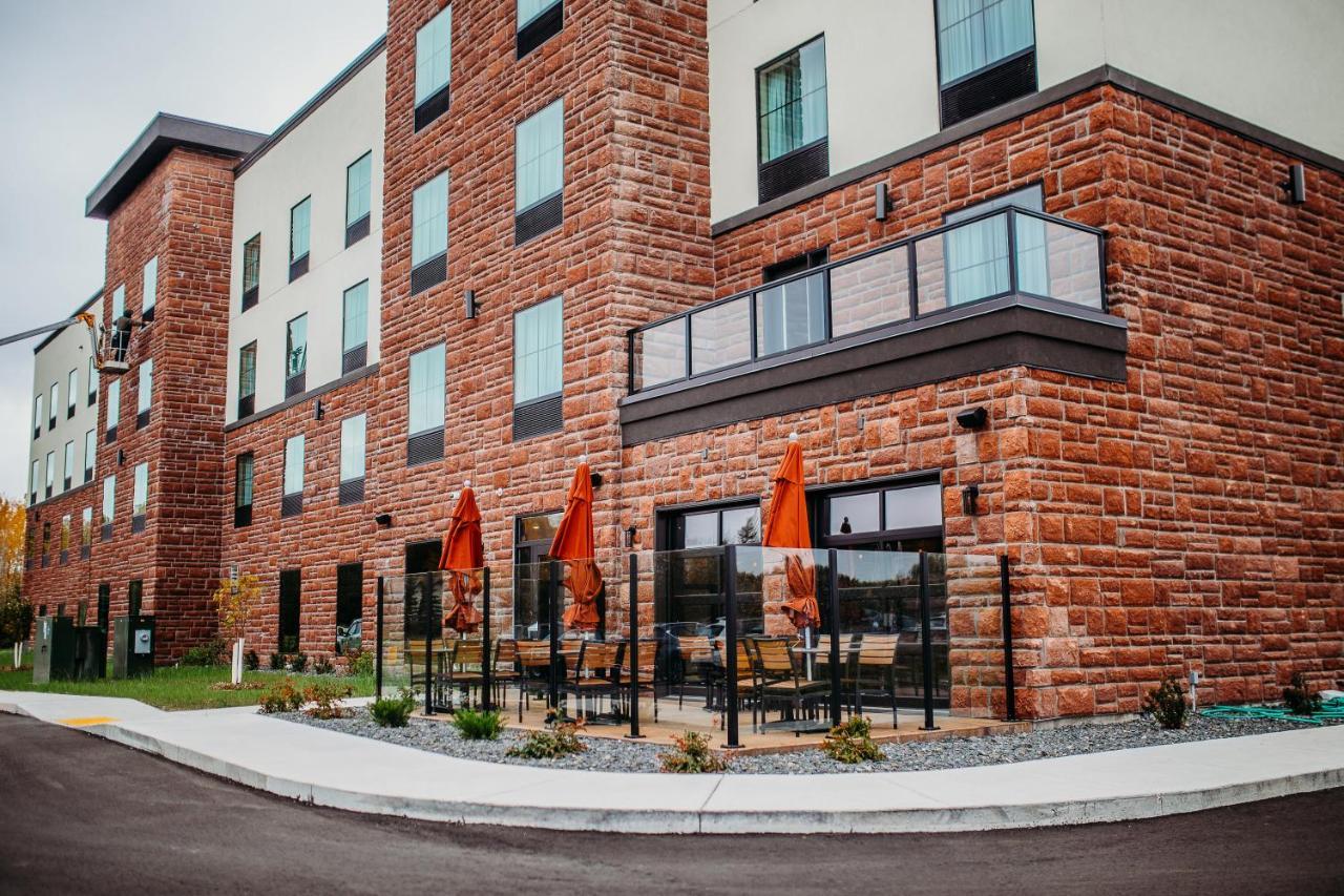 Cobblestone Hotel&Suites International Falls Esterno foto
